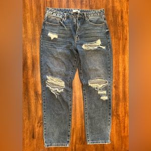 Forever 21 Destroyed Boyfriend Fit Jeans Size 29